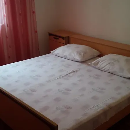 Apartment Kamenice
